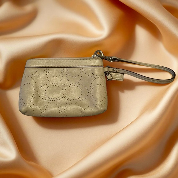 Coach | Perforated Signature Leather Wristlet Clutch in Gray w Hangtag - Picture 3 of 4